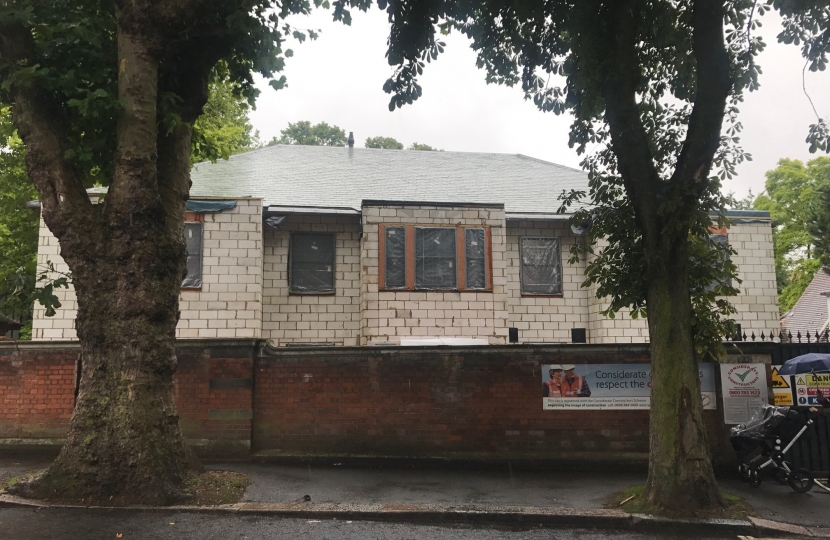  Cllr Claire-Louise Leyland, Steve Adams and Cllr Leila Roy have insisted Camden’s enforcement team check this roof - it doesn’t look like the design on the planning application.