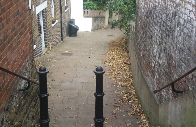 Streatley Place staircase, which the developer wants to narrow even further! And the developer wants to drive a 9ft (2.7m) skip lorry down 6ft (1.8m) wide Flask Walk