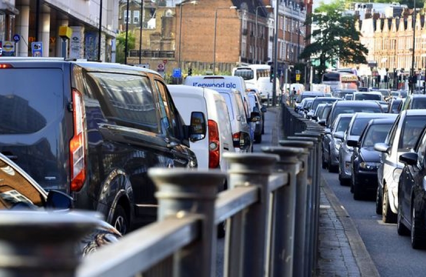 Traffic Chaos on the Finchley Rd 