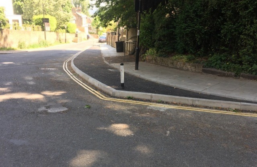 Have your say on Christchurch Hill pavement widening