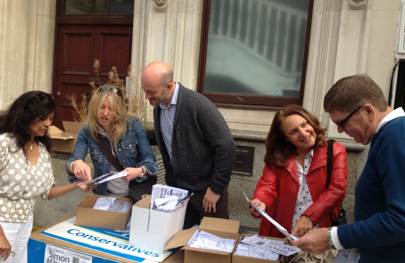 Simon talking with voters on Hamsptead High Street