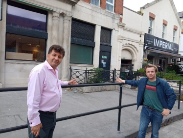 Peter Hornsby gets a clean up outside Lloyds on our Kilburn High Road